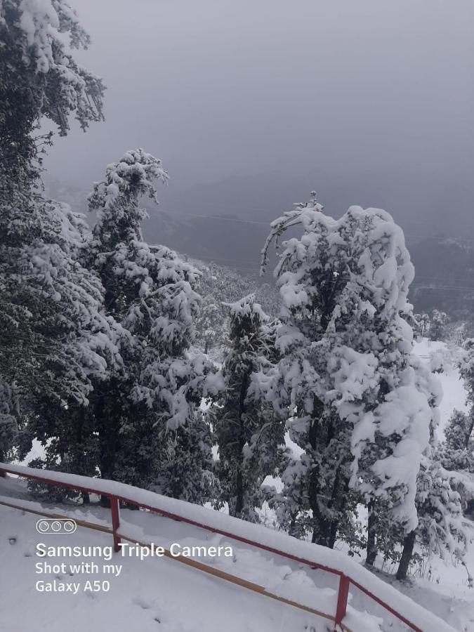 Dev Bhoomi Resort Kanatal Exterior photo